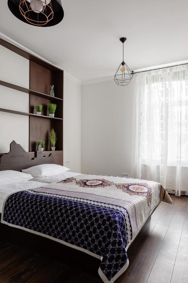 Appartement Lion King D2 à Lviv Extérieur photo