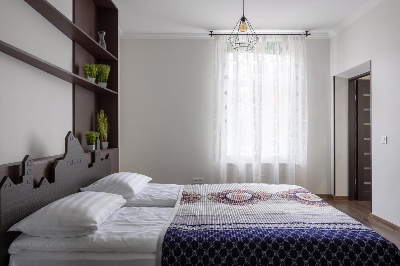 Appartement Lion King D2 à Lviv Extérieur photo