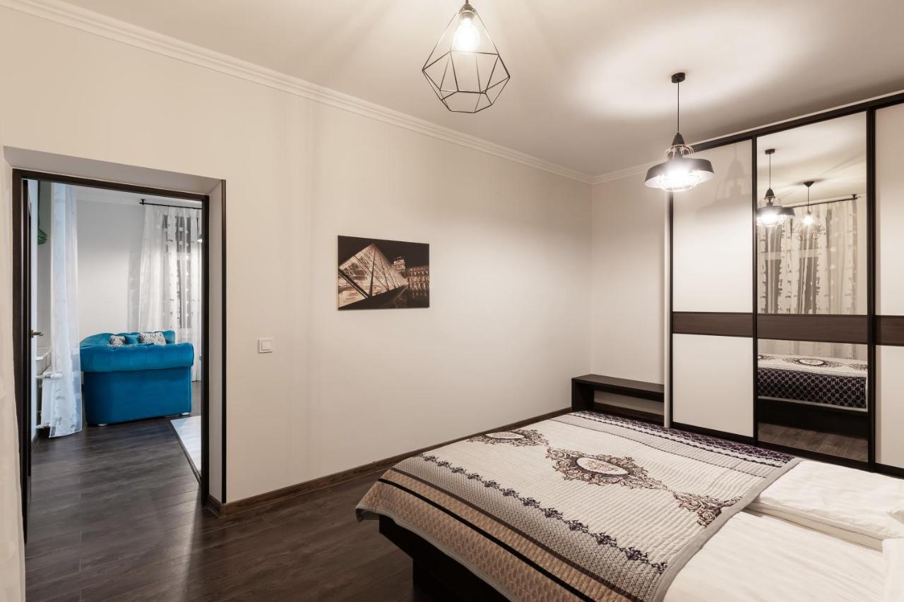 Appartement Lion King D2 à Lviv Extérieur photo
