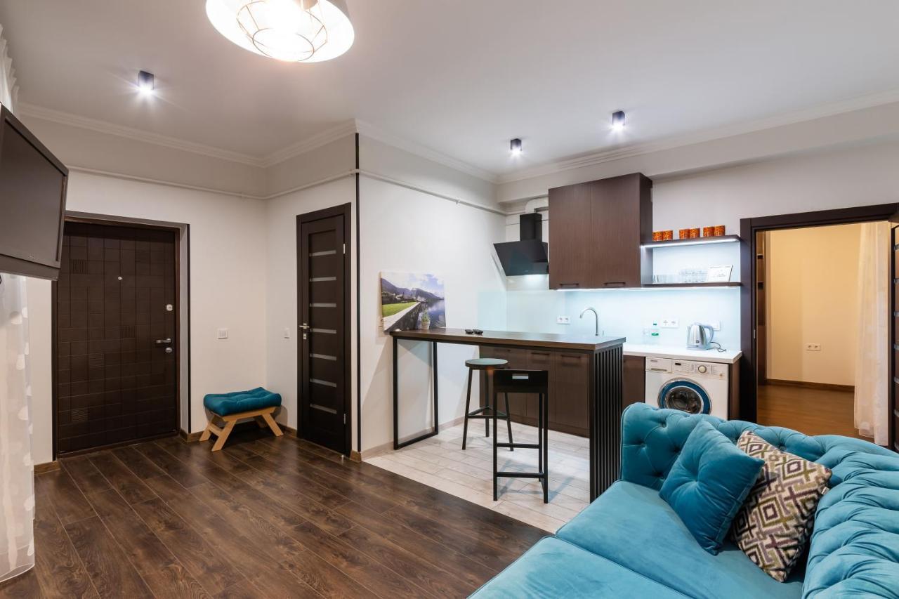 Appartement Lion King D2 à Lviv Extérieur photo
